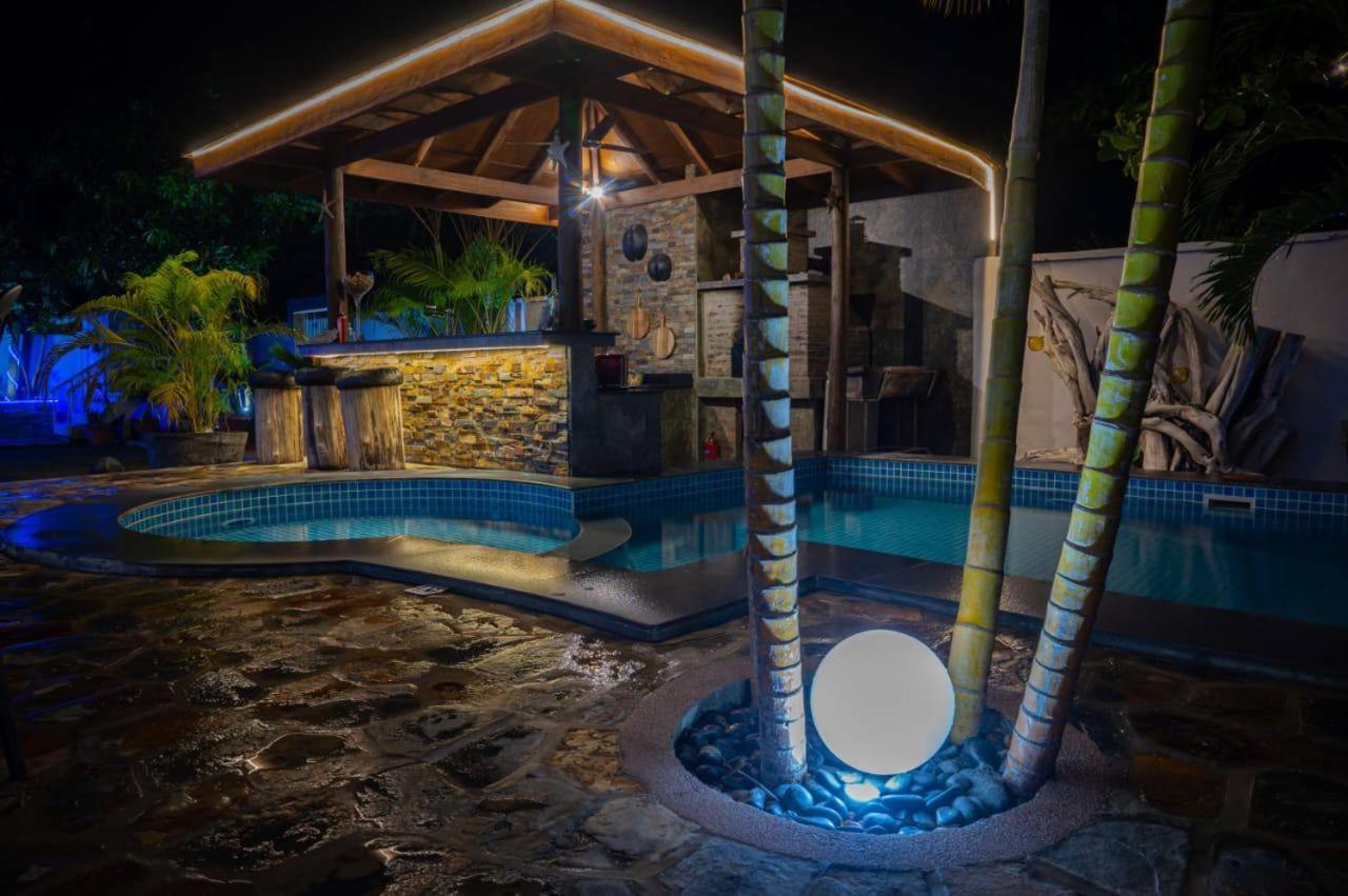 Treasure Villa Anse la blague エクステリア 写真